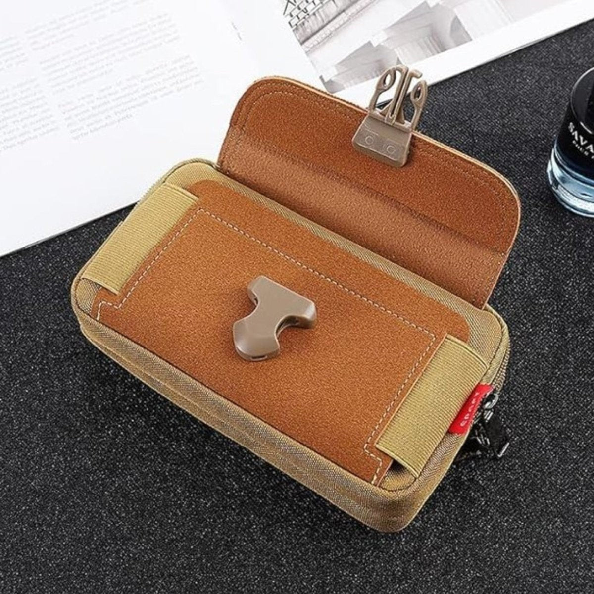 Hiking Pouch – Compact Belt-Attachment Zip Organizer