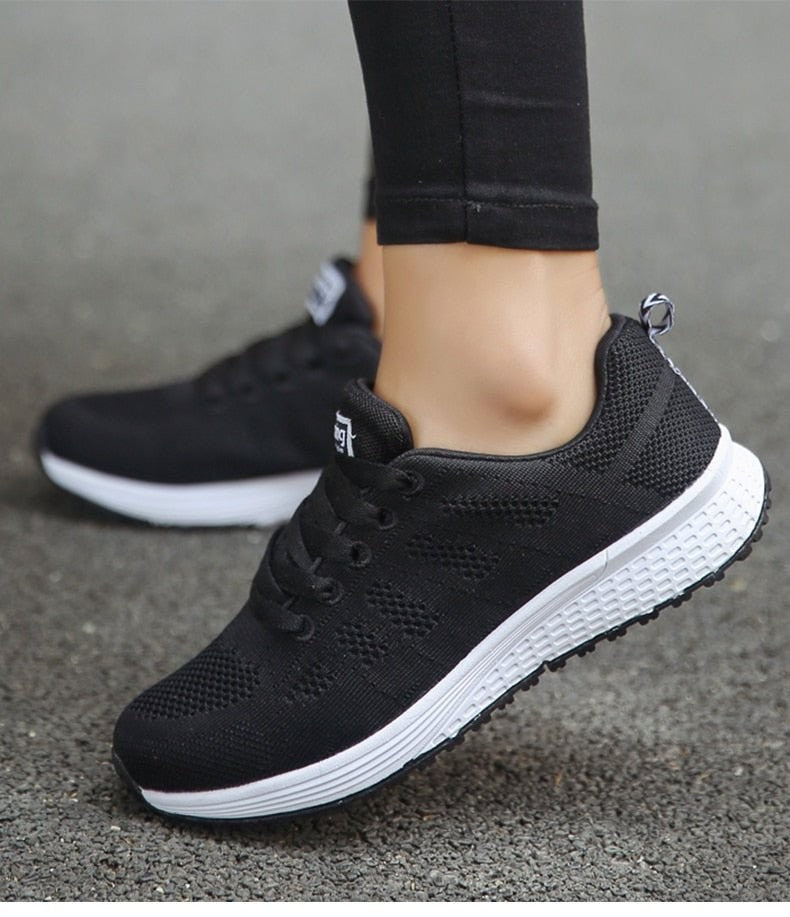 Outdoor Sports Shoes – Breathable Cushioned Grip Sneakers