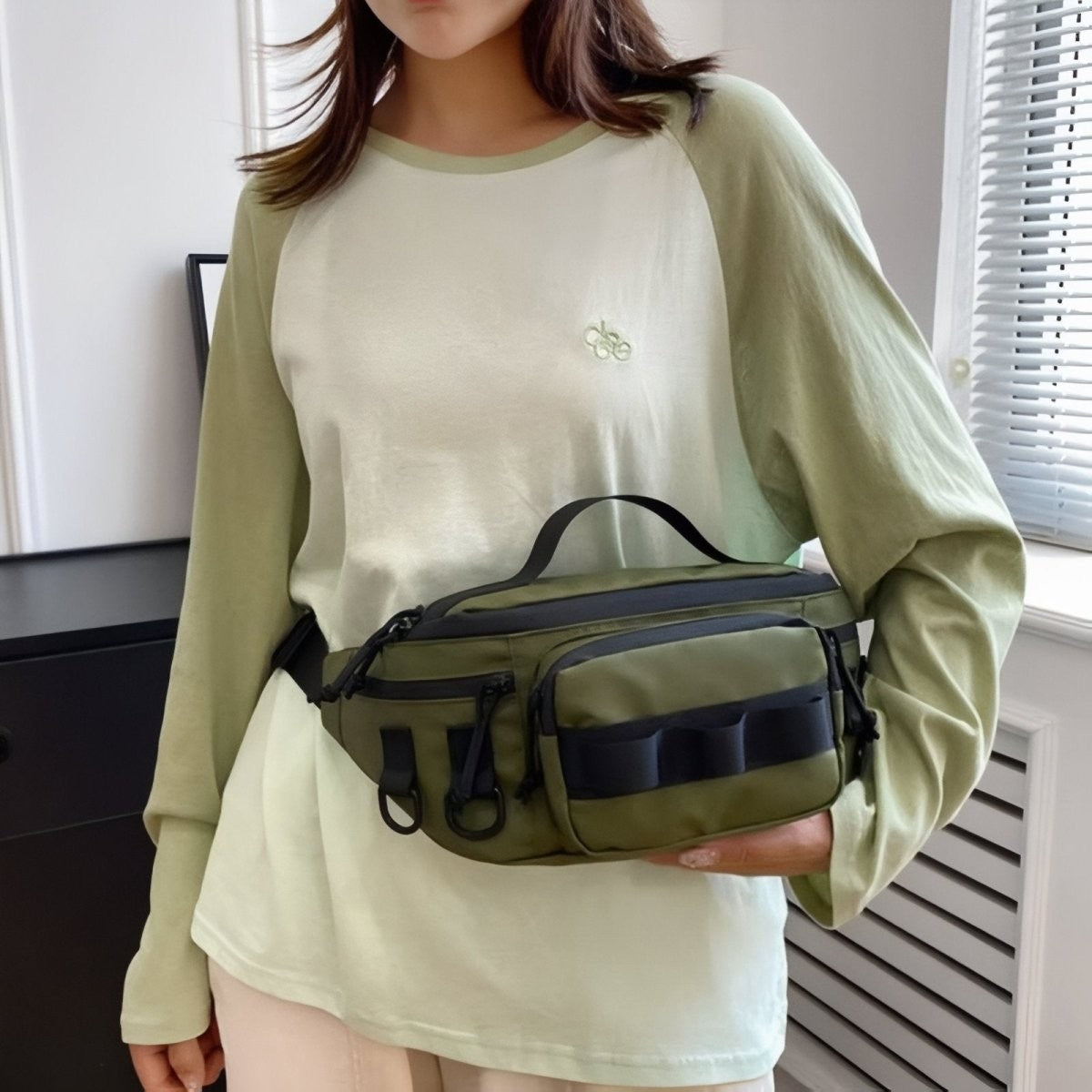 Hiking Waist Pack – Compact Water-Resistant Zip Hip Bag