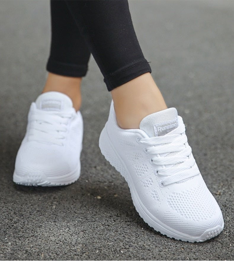 Outdoor Sports Shoes – Breathable Cushioned Grip Sneakers