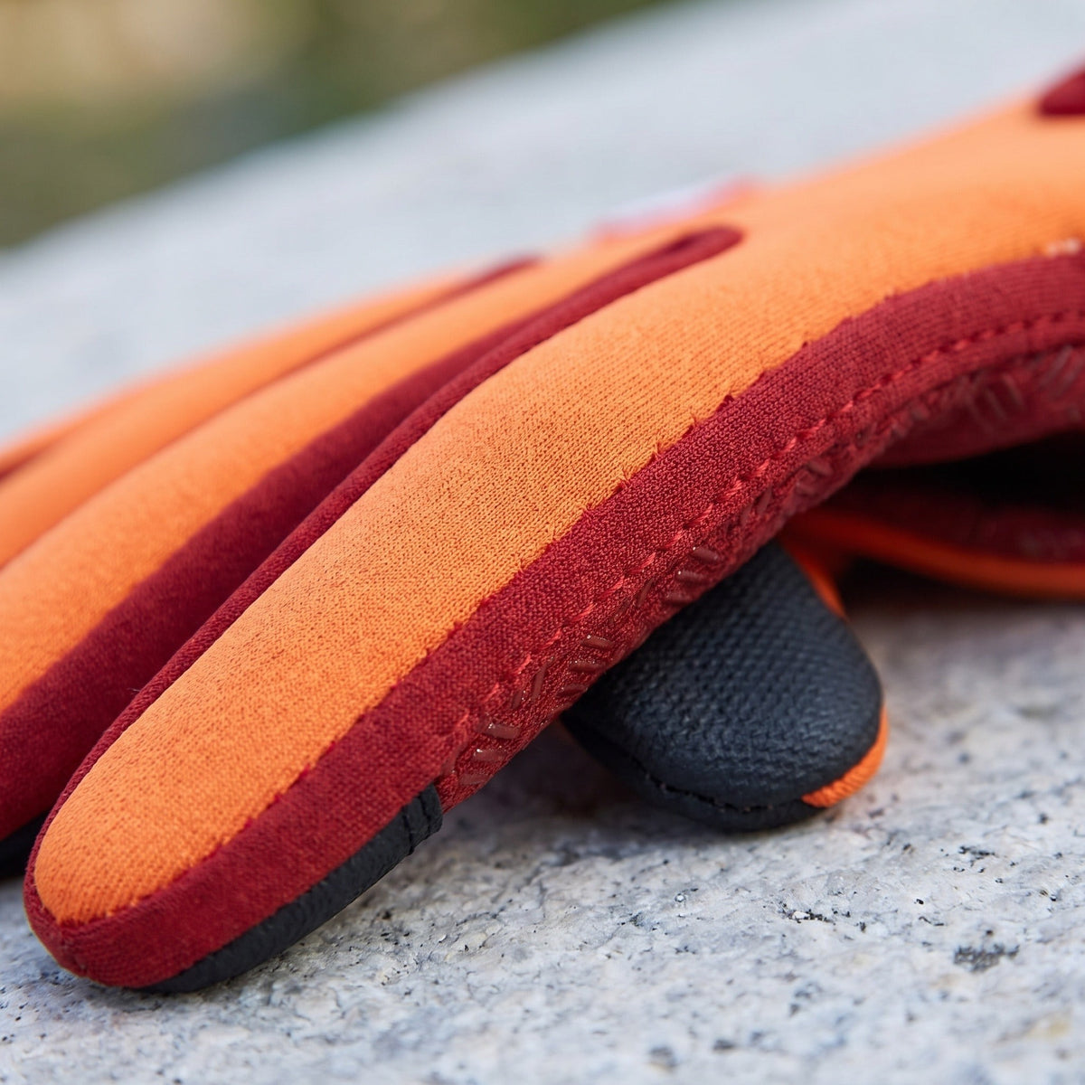 Windproof Touchscreen Gloves – Full-Finger Outdoor Winter Gloves